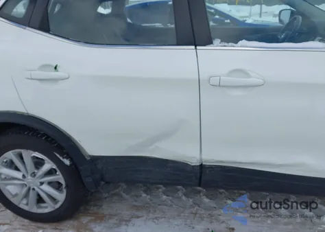 2017 Nissan Rogue Sport S из США, поврежденный, VIN JN1BJ1CR8HW124213